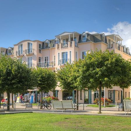Seetelhotel Ostseeresidenz Ahlbeck ゼーバート・ヘリングスドルフ エクステリア 写真