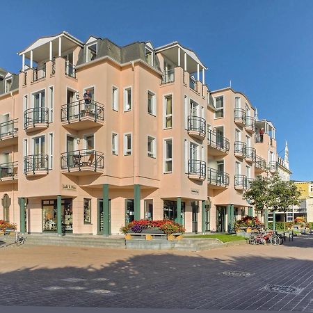 Seetelhotel Ostseeresidenz Ahlbeck ゼーバート・ヘリングスドルフ エクステリア 写真