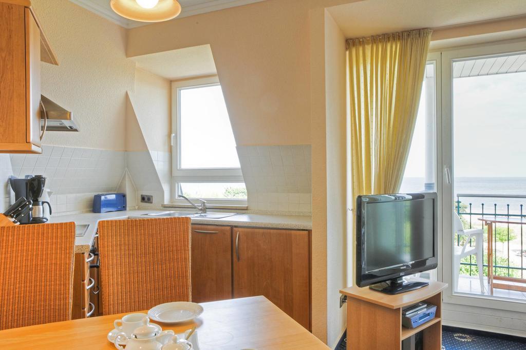 Seetelhotel Ostseeresidenz Ahlbeck ゼーバート・ヘリングスドルフ エクステリア 写真