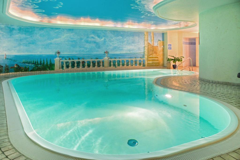 Seetelhotel Ostseeresidenz Ahlbeck ゼーバート・ヘリングスドルフ エクステリア 写真